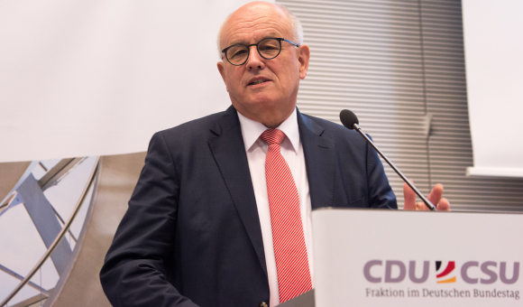 Einführung Volker Kauder MdB Vorsitzender der CDU/CSU-Fraktion im Deutschen Bundestag