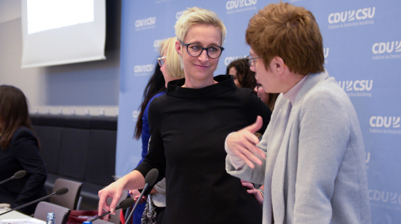 Nadine Schön MdB im Gespräch mit Annegret Kramp-Karrenbauer MdL, Ministerpräsidentin des Saarlandes Frauen als Motor der Integration