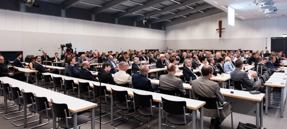 Blick in den Sitzungssaal Kongress Neues Luftverkehrskonzept für Deutschland