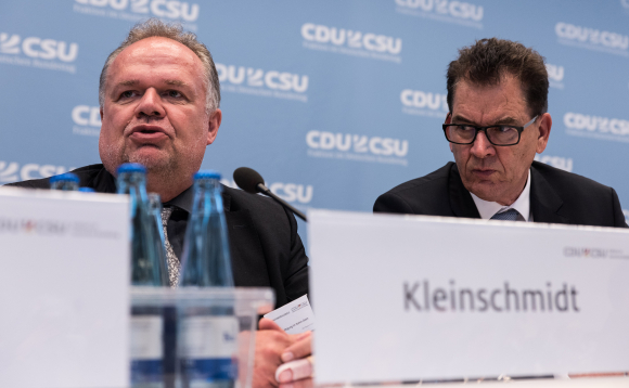 Kilian Kleinschmidt Präsident der Innovation and Planning Agency (IPA),ehemaliger Leiter des UNHCR-Flüchtlingslagers Zaatari und Dr. GerdMüllerMdB Bundesminister für wirtschaftliche Zusammenarbeit und Entwicklung Nahost-Kongress