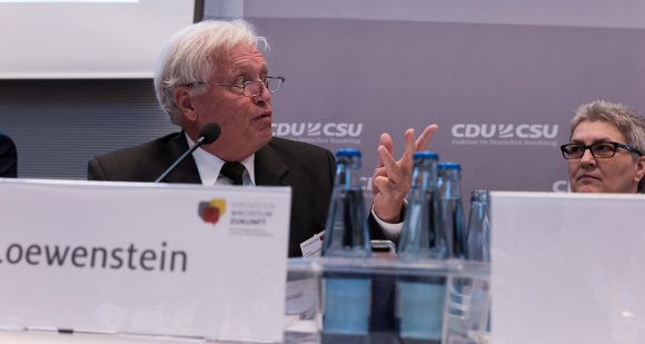 Dr. Hans-Hartwig Loewenstein Präsident des Zentralverbandes des Deutschen Baugewerbes (ZDB) Kongress Flüchtlinge und die deutsche Wirtschaft