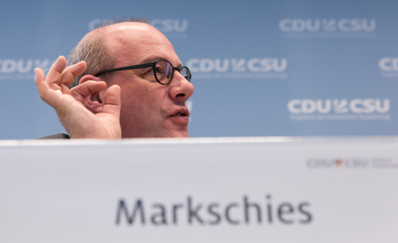 Prof. Dr. Dr. h.c. Christoph Markschies Lehrstuhl für Antikes Christentum an der Theologischen Fakultät der Humboldt-Universität zu Berlin Fachgespräch Staat, Kirchen, Religionen