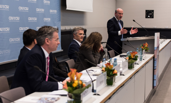 am Podium Kai Wegner MdB Kongress Nachhaltigkeit und Lebensqualität in der Stadt