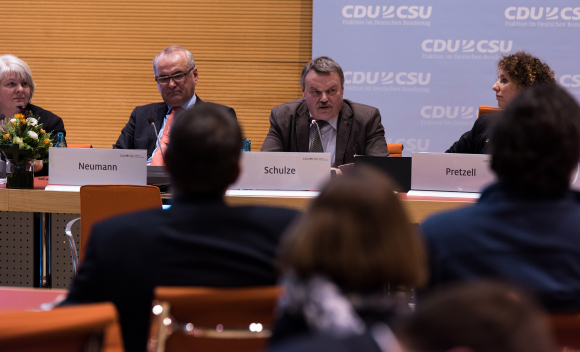 Clemens Neumann, Dr. Klaus-Peter Schulze MdB und Dr. Diana Pretzell (v.l.n.r.) Fachgespräch Biodiversität und Artenschutz