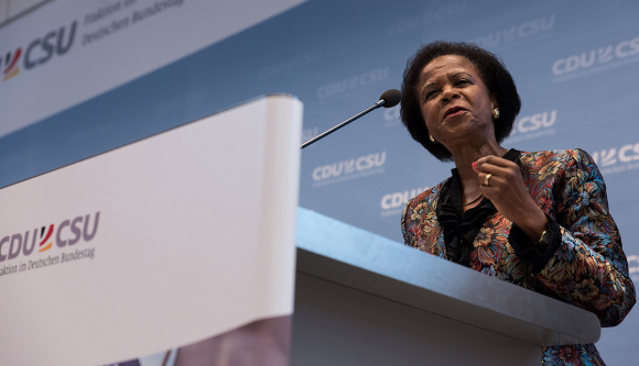 am Rednerpult Dr. Mamphela Ramphele Ehemalige Geschäftsführende Direktorin der Weltbank und Vize-Rektorin der Universität Kapstadt Kongress Afrika im Wandel