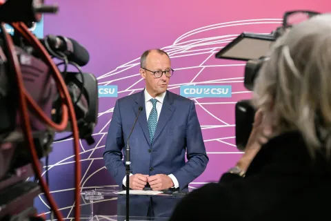 Fraktionsvorsitzender Friedrich Merz beim Statement vor der Fraktionssitzung