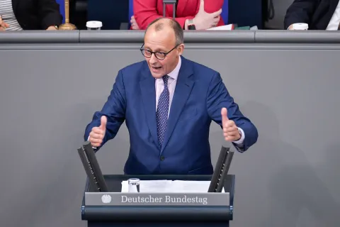 Friedrich Merz: Antwort auf die Bundestagsrede des Kanzlers zur Schuldenkrise	