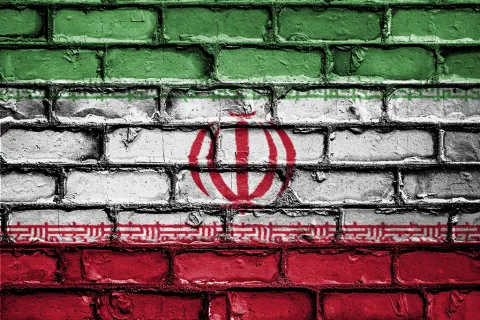 Iran flagge auf einer Mauer