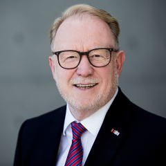 Dr. h.c. Hans Michelbach Dr. h.c. Hans Michelbach
