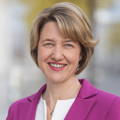 Dr. Anja Weisgerber Dr. Anja Weisgerber