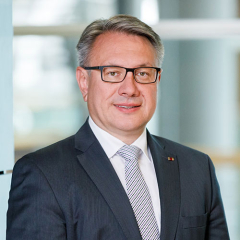 Dr. Georg Nüßlein Dr. Georg Nüßlein