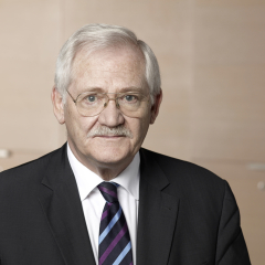 Prof. Dr. Egon Jüttner (Foto: Laurence Chaperon) Prof. Dr. Egon Jüttner (Foto: Laurence Chaperon)