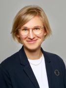 Dr. Pia Fuhrhop