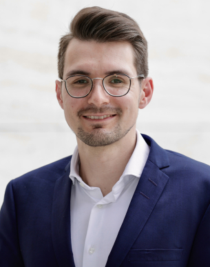 Dr. Bernd Weber