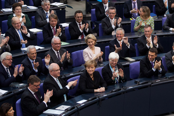 Applaus für die alte und neue Bundeskanzlerin