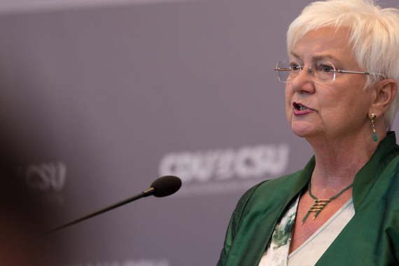 Gerda Hasselfeldt MdB Erste Stellvertretende Vorsitzende der CDU/CSU-Fraktion im Deutschen Bundestag und Vorsitzende der CSU-Landesgruppe
