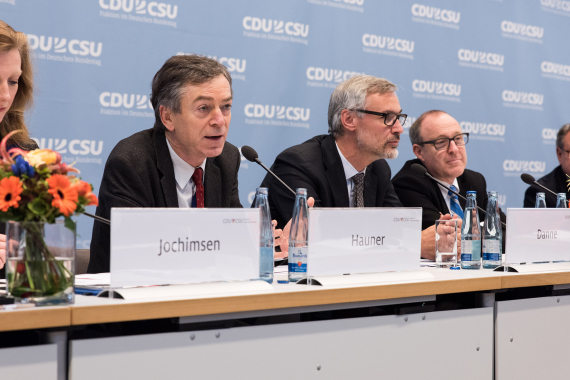 Prof. Dr. Beate Jochimsen, Prof. Dr. Hans Hauner, Prof. Dr. Thomas Danne, Prof. Dr. Baptist Gallwitz (v.l.n.r.)