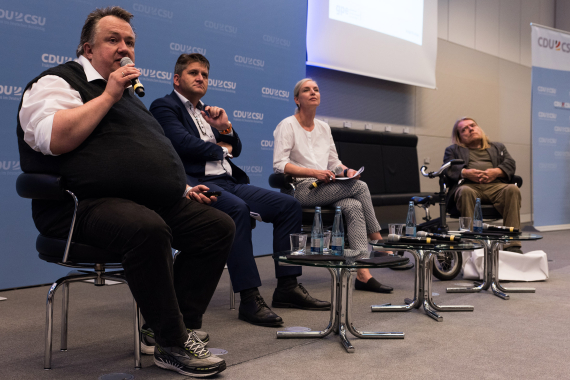 Jörg Greis	Geschäftsführer der Gesellschaft für psychosoziale Einrichtungen gGmbH beim 1. Forum „Das neue Budget für Arbeit erfolgreich starten“ 