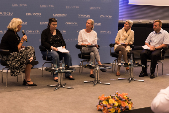 Podiumsteilnehmer am 2. Forum „Bildung in Werkstätten neu denken – Berufliche Qualifizierung ausbauen“
