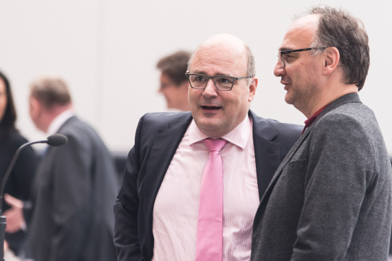 Abgeordnete während der ersten Fraktionssitzung in der 19. Wahlperiode
