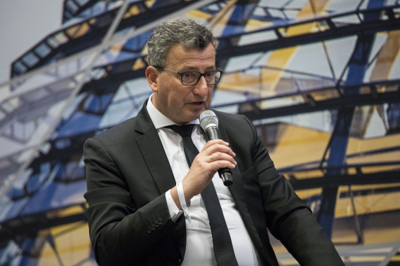 Jens Gnisa Vorsitzender des Deutschen Richterbundes (DRB) während der Diskussionsrunde