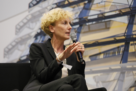 Frau Sabine Bendiek, Vorsitzende der Geschäftsführung Microsoft Deutschland