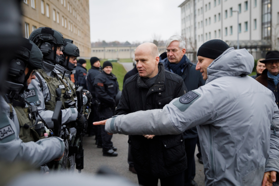 Brinkhaus unterwegs: Besuch bei der Bundespolizei in Blumberg
