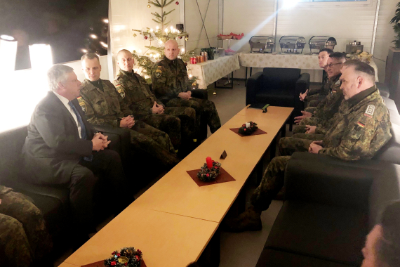 Jürgen Hardt besucht Bundeswehr in Litauen