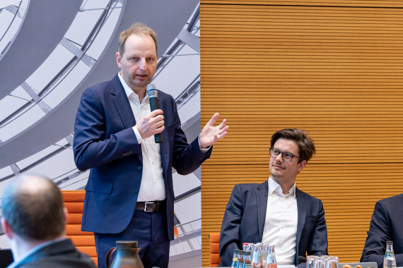 Blockchain: Meet & Greet