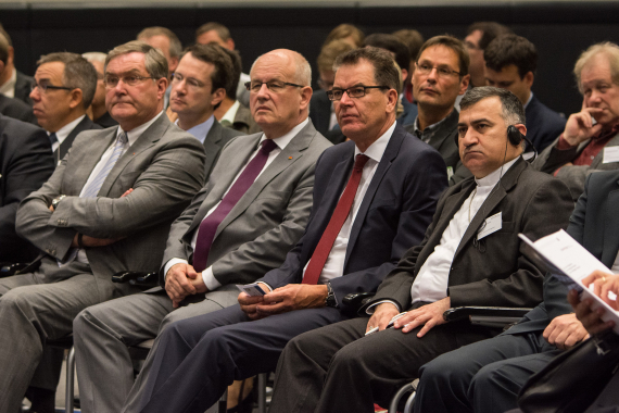 Otmar Oehring, Franz Josef Jung, Volker Kauder, Gerd Müller, Bashar Warda, Ralph Brinkhaus (v.l.n.r.)