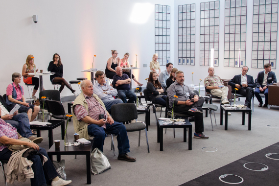 Diskussionerunde in der Presselounge