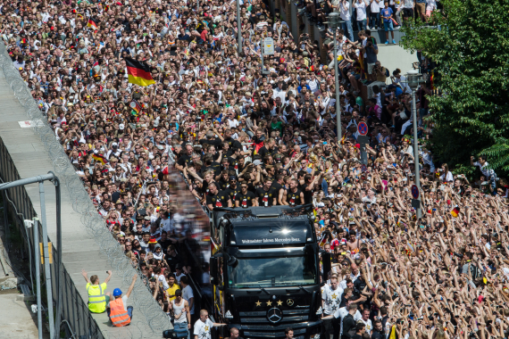 Ankunft der Fußball-Nationalmannschaft in Berlin