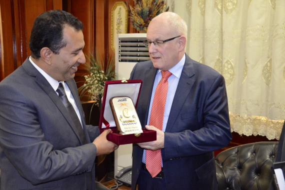 In Luxor traf Volker Kauder mit dem Gouverneur der Region, Mohamed Sayed Badr, zusammen.