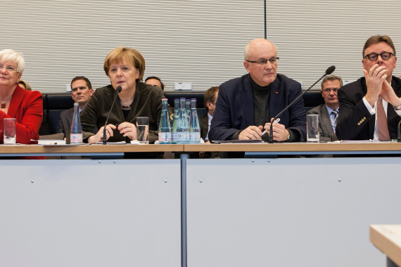 Gerda Hasselfeldt, Angela Merkel, Volker Kauder und Michael Grosse-Brömer (v.l.n.r.)