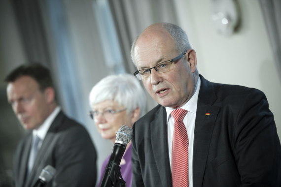Pressestatement des Vorsitzenden der CDU/CSU-Bundestagsfraktion,Volker Kauder