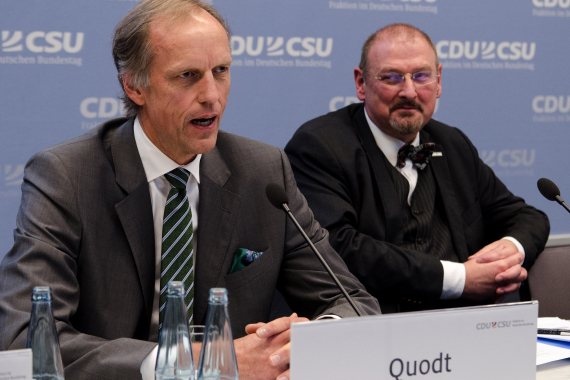 Antibiotika, Hanspeter Quodt, Andreas Hensel, Resistenzen 