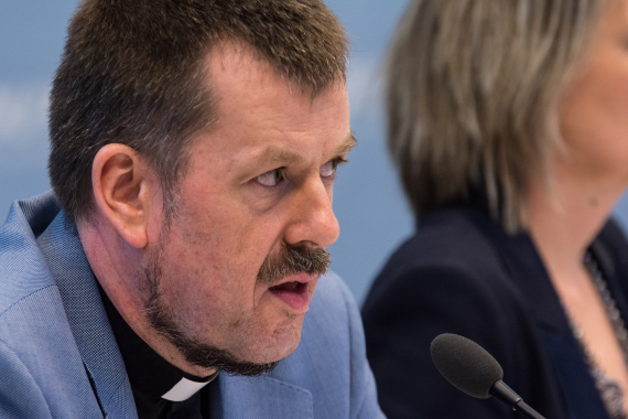 Fachgespräch Verantwortung für Religionsfreiheit – Religiöse Minderheiten in Flüchtlingsheimen besser schützen