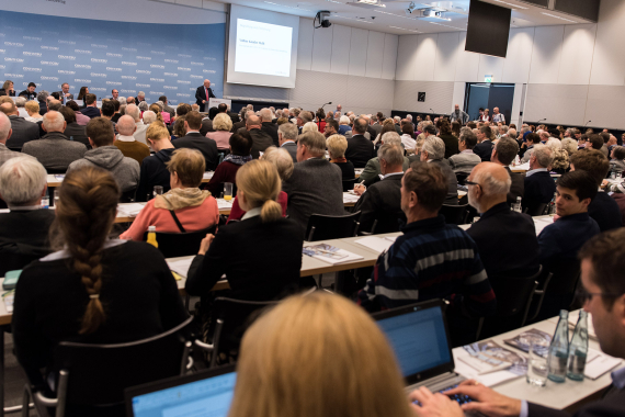 Fachgespräch Verantwortung für Religionsfreiheit – Religiöse Minderheiten in Flüchtlingsheimen besser schützen