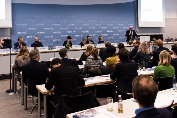 Fachgespräch: Demokratie braucht Debatten ohne Hass und Verzerrung – Zur Lage in den sozialen Medien