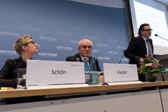 Fachgespräch: Demokratie braucht Debatten ohne Hass und Verzerrung – Zur Lage in den sozialen Medien