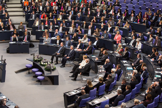 Blick in den Plenarsaal bei der Gedenkstunde "75 Jahre Beginn des 2. Weltkriegs"