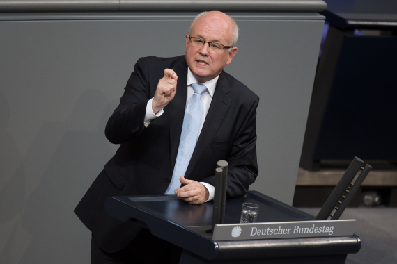 Volker Kauder während seiner Rede zur Regierungserklärung