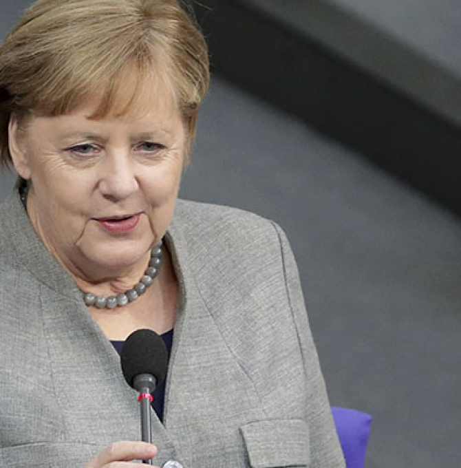Merkel stellt sich den Fragen der Abgeordneten
