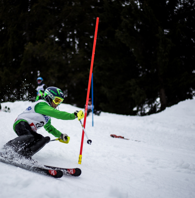 Ski_Abfahrt_Wintersport