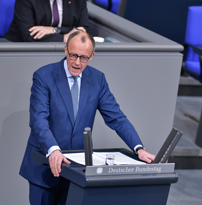 Friedrich Merz im Plenum