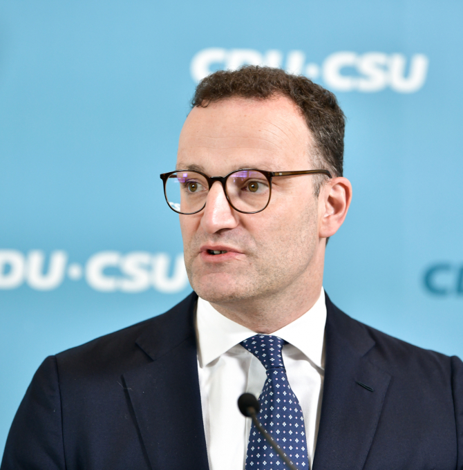 Jens Spahn beim Pressestatement