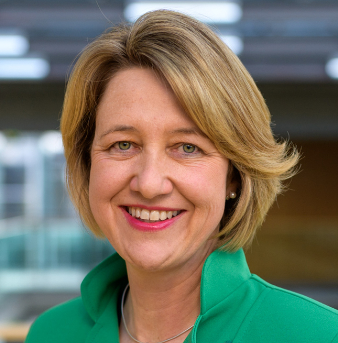 Dr. Anja Weisgerber
