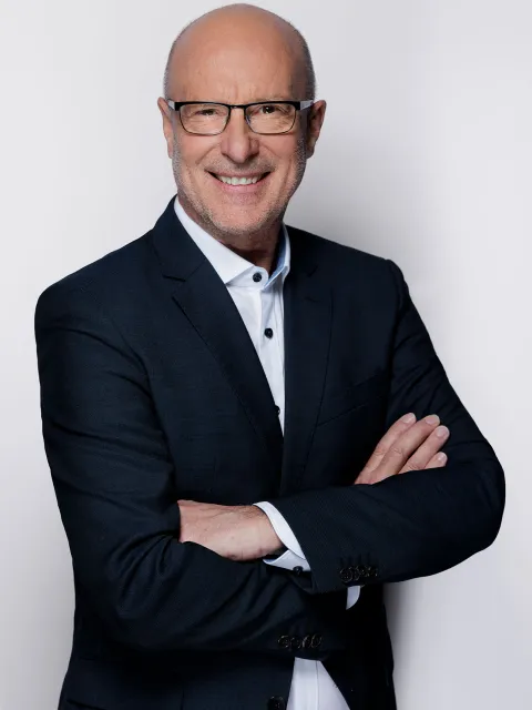 Dr. Stefan Korbach